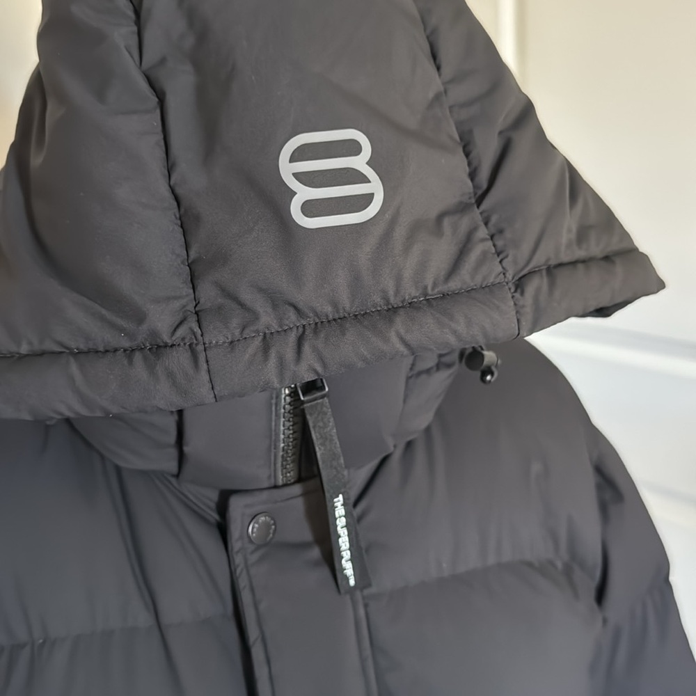 Aritzia Super Puff Shorty Jacket Black Sold Out size Large - Picture 6 of 12
